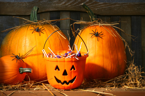 halloween candy bucket with pumpkins